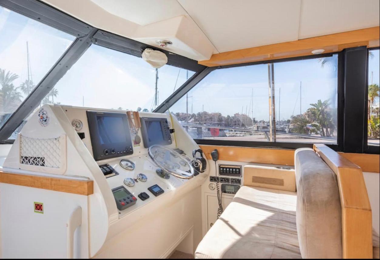 Barco Americano Sotogrande Torreguadiaro Buitenkant foto